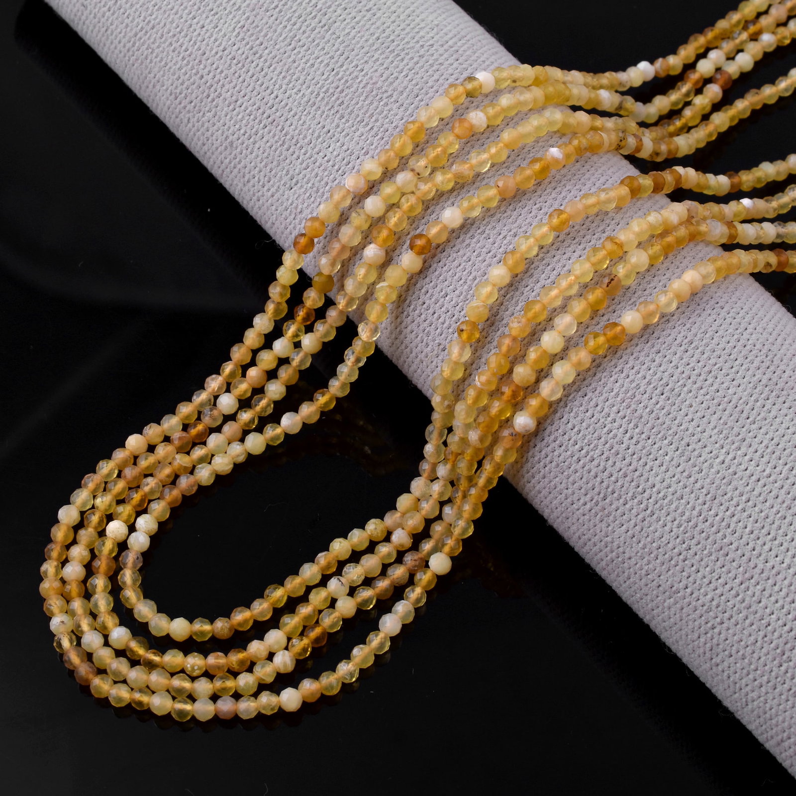 Natural Yellow Jasper 3 MM Round Faceted 4 String Beads Necklace: Natural Yellow Jasper 3 MM Round Faceted 4 String Beads Necklace Product Type : Necklace Main Stone : Yellow Jasper Main Stone Shape : Round Main Stone Size : 3 MM Beads Type : Faceted Closu