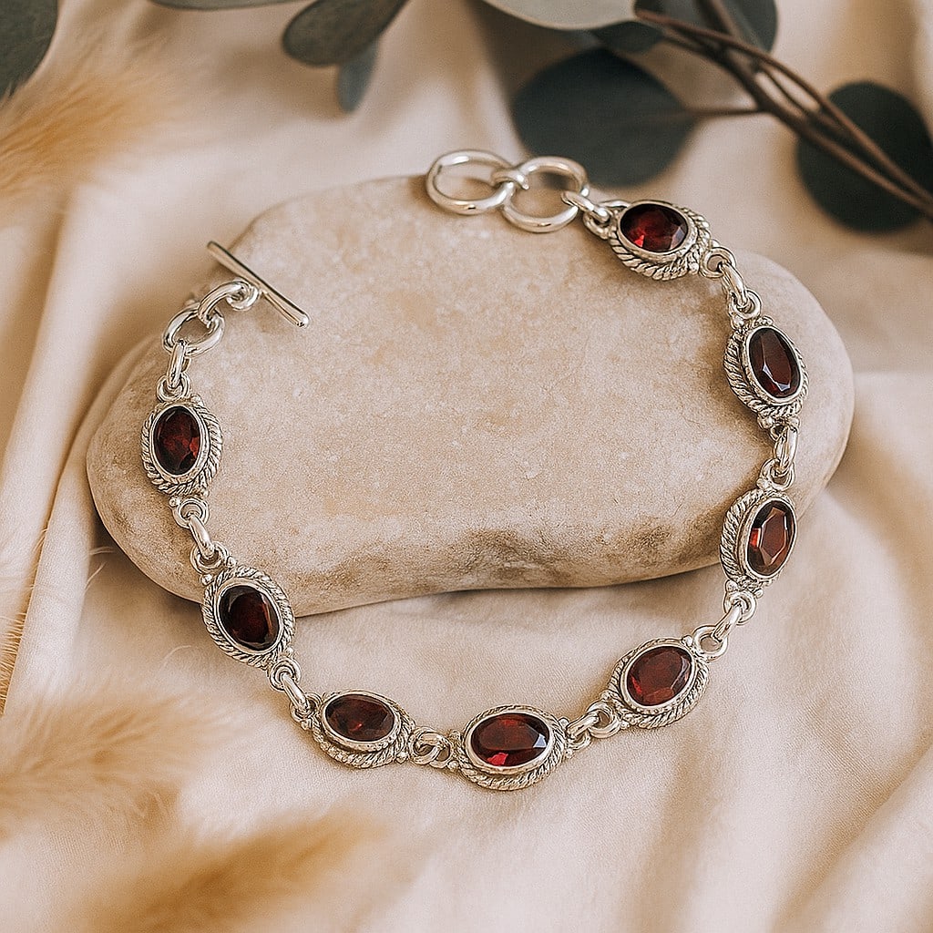 GARNET 92.5 STERLING SILVER BRACELET (1 of 4)