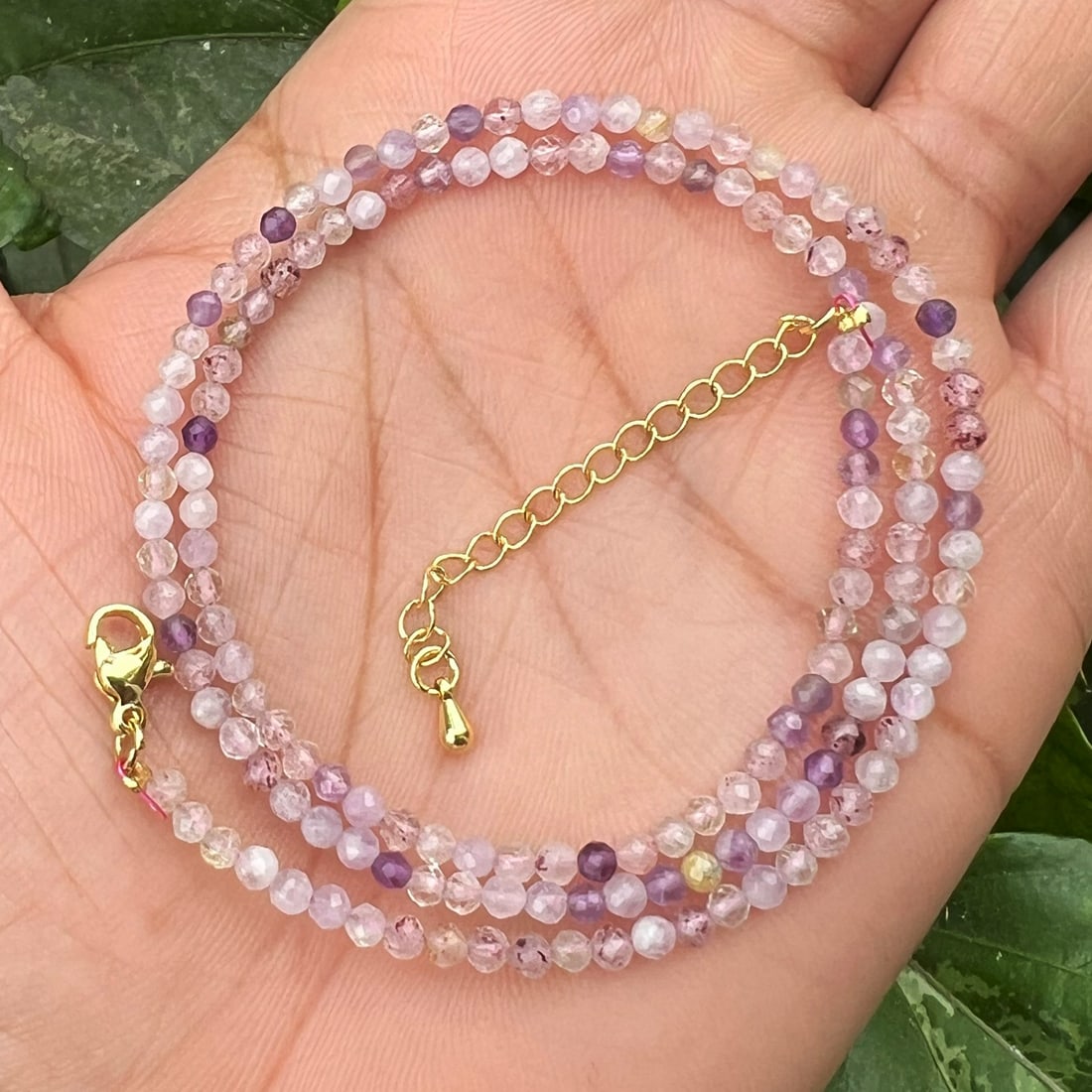 Natural Super Seven Micro Faceted Beads Necklace: Natural Super Seven Gemstone Round Micro Faceted Beads Necklace Jewelry Type : Necklace Gemstone : Super Seven Gemstone Shape and Size : Round 3 MM Necklace Length : 16+2 Inches Extra Adjustable Chain