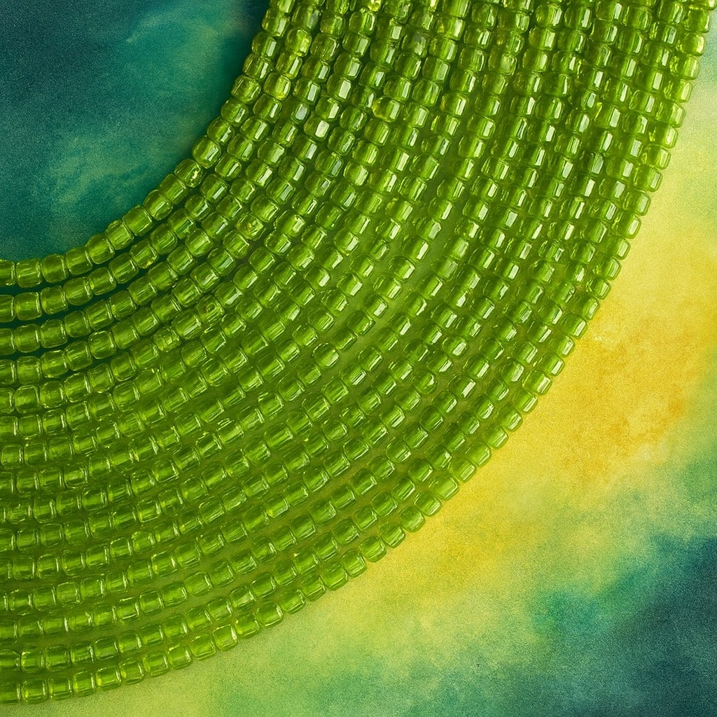 Natural Peridot Gemstone 2 MM Micro Cube Faceted Beads 10 Strand: Natural Peridot Gemstone 2 MM Round Micro Faceted Beads 10 Strand Product Type : Loose Beads Strand Gemstone : Peridot Beads Shape : Cube Faceted Beads Size : 2 MM Quantity : 10 Lines Stra