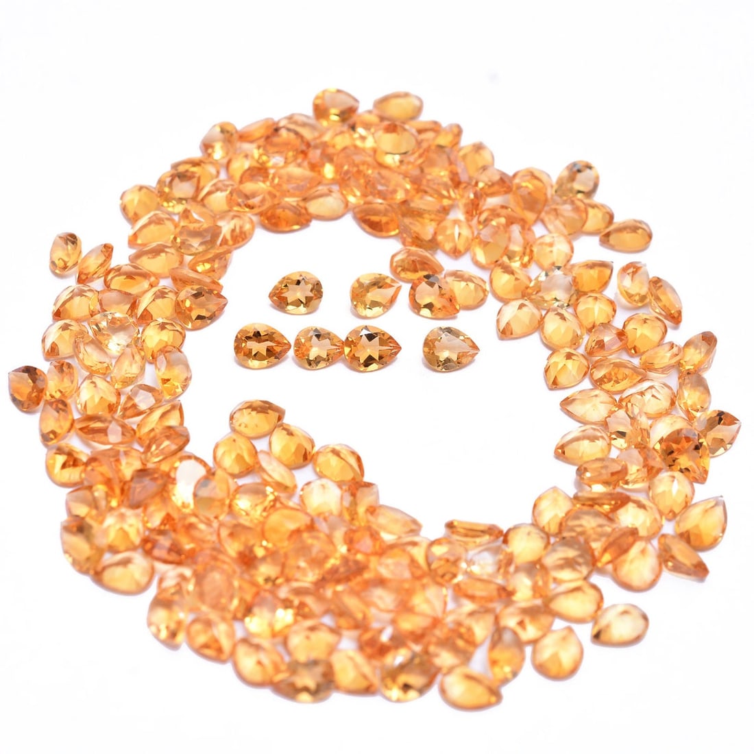 Citrine 6x4 MM Pear Faceted Cut 50 Pieces: Natural Citrine 6x4 MM Pear Faceted Cut 50 Pieces Gemstone : Citrine Shape : Pear Size : 6x4 MM Color : Yellow Type : Faceted Cut Quantity : 50 Pieces Weight : 18.5 Car