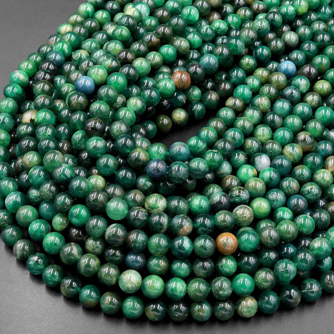 Natural Green Chlorite Euchlorite Fuchsite 6 MM Round Smooth Plain Beads 10 Strand: Natural Green Chlorite Euchlorite Fuchsite 6 MM Round Smooth Plain Beads 10 Strand Product Type : Loose Beads Strand Gemstone : Euchlorite Fuchsite Beads Shape : Round Smooth Plain Beads Size : 6 MM