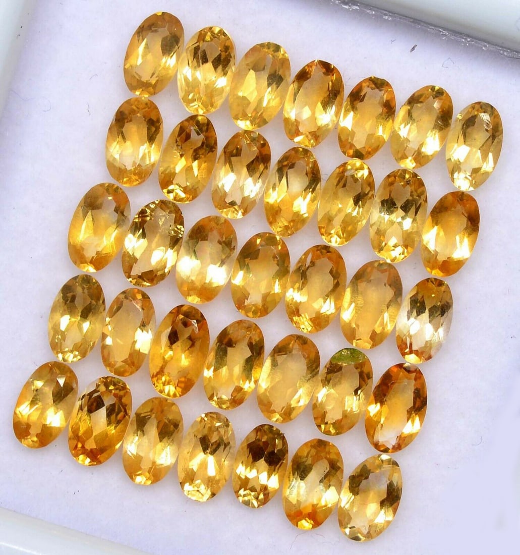 Citrine 6x4 MM Oval Faceted Cut 50 Pieces: Natural Citrine 6x4 MM Oval Faceted Cut 50 Pieces Gemstone : Citrine Shape : Oval Size : 6x4 MM Color : Yellow Type : Faceted Cut Quantity : 50 Pieces Weight : 21.5 Car