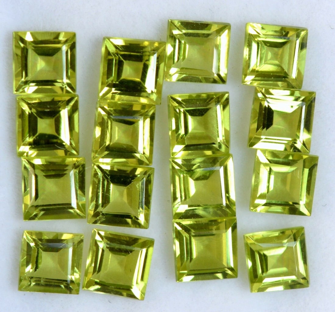 Peridot 5 MM Square Faceted Cut 25 Pieces: Natural Peridot 5 MM Square Faceted Cut 25 Pieces Gemstone : Peridot Shape : Square Size : 5 MM Color : Green Type : Faceted Cut Quantity : 25 Pieces Weight : 17.5 Cara