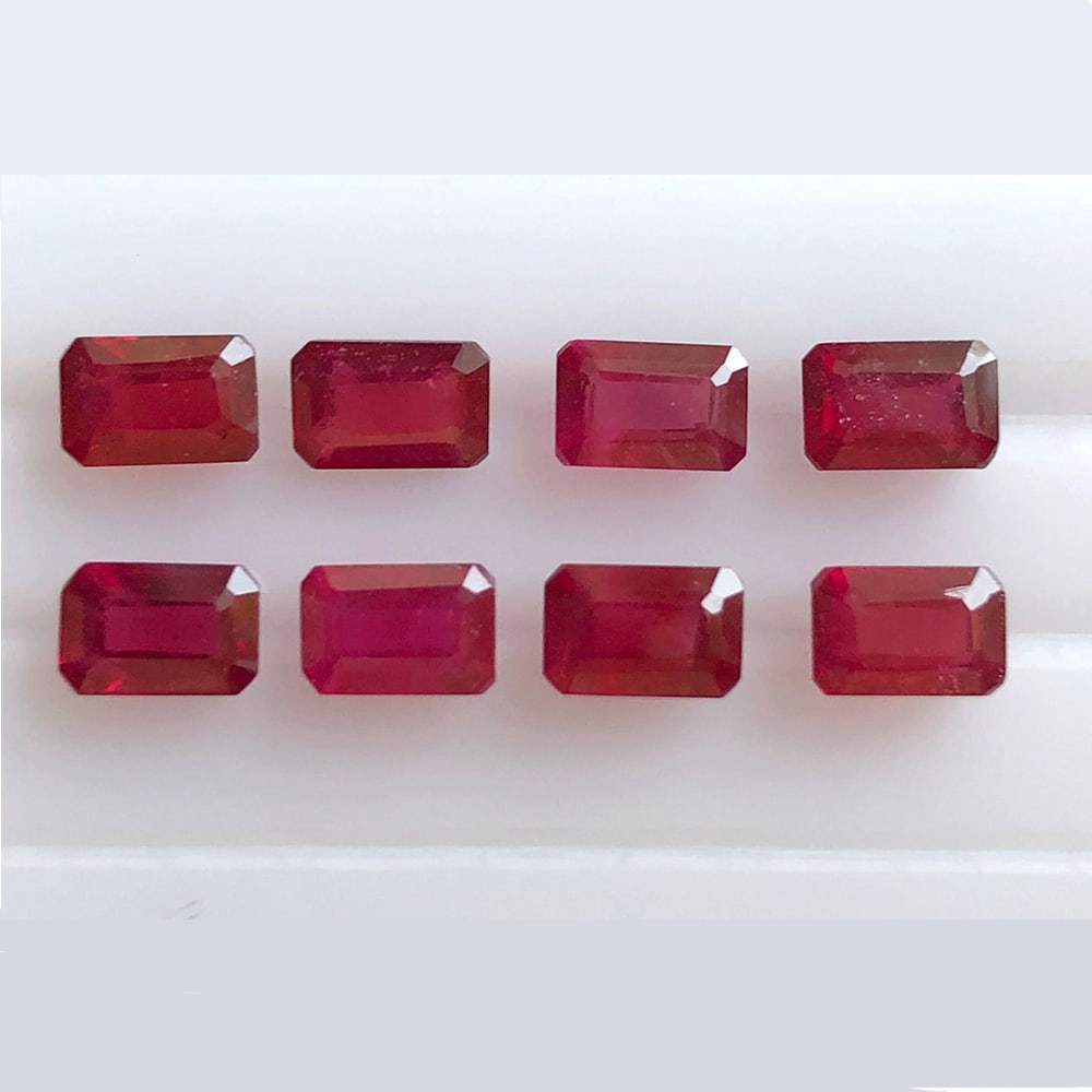 Ruby 5x3 MM Octagon Faceted Cut 20 Pieces: Natural Ruby 5x3 MM Octagon Faceted Cut 20 Pieces Gemstone : Ruby Shape : Octagon Size : 5x3 MM Color : Red Type : Faceted Cut Quantity : 20 Pieces Weight : 7.4 Carats<