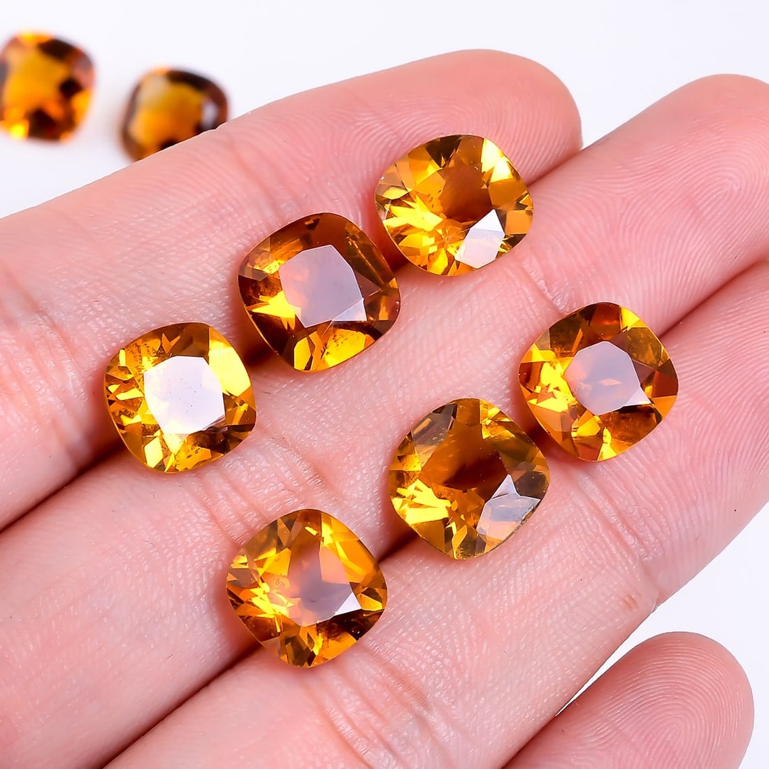 Citrine 6x6 MM Cushion Faceted Cut 25 Pieces: Natural Citrine 6x6 MM Cushion Faceted Cut 25 Pieces Gemstone : Citrine Shape : Cushion Size : 6x6 MM Color : Yellow Type : Faceted Cut Quantity : 25 Pieces Weight : 20