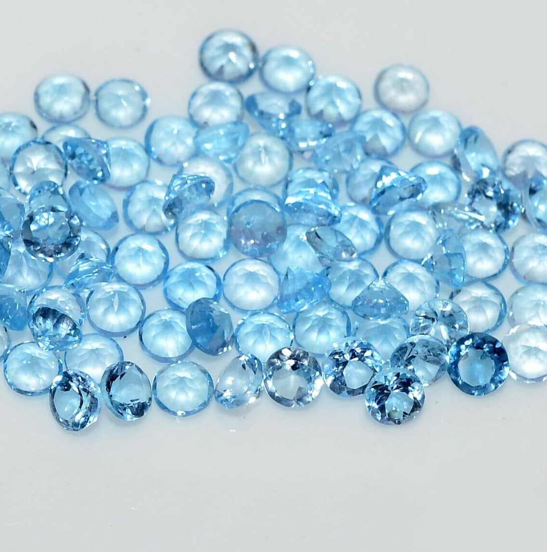 Blue Topaz 3 MM Round Faceted Cut 100 Pieces: Natural Blue Topaz 3 MM Round Faceted Cut 100 Pieces Gemstone : Blue Topaz Shape : Round Size : 3 MM Color : Sky Blue Type : Faceted Cut Quantity : 100 Pieces Weight :