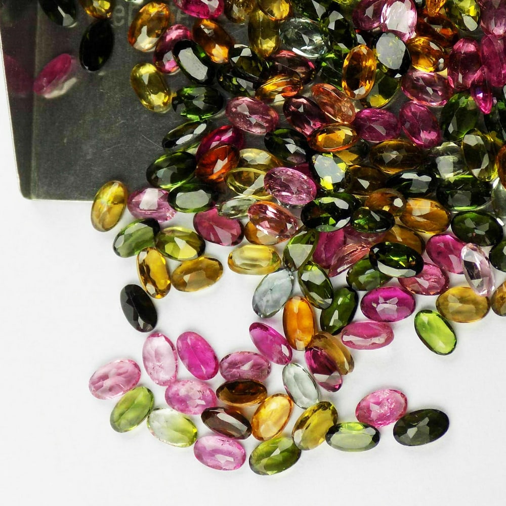 Multi Tourmaline 5x3 MM Oval Faceted Cut 50 Pieces: Natural Multi Tourmaline 5x3 MM Oval Faceted Cut 50 Pieces Gemstone : Multi Tourmaline Shape : Oval Size : 5x3 MM Color : Multi Color Type : Faceted Cut Quantity : 50 Pieces <