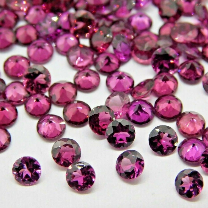 Rhodolite Garnet 1.50 MM Round Diamond Cut 250 Pieces: Natural Rhodolite Garnet 1.50 MM Round Diamond Cut 250 Pieces Gemstone : Rhodolite Garnet Shape : Round Size : 1.50 MM Color : Red Type : Diamond Cut Quantity : 250 Pieces