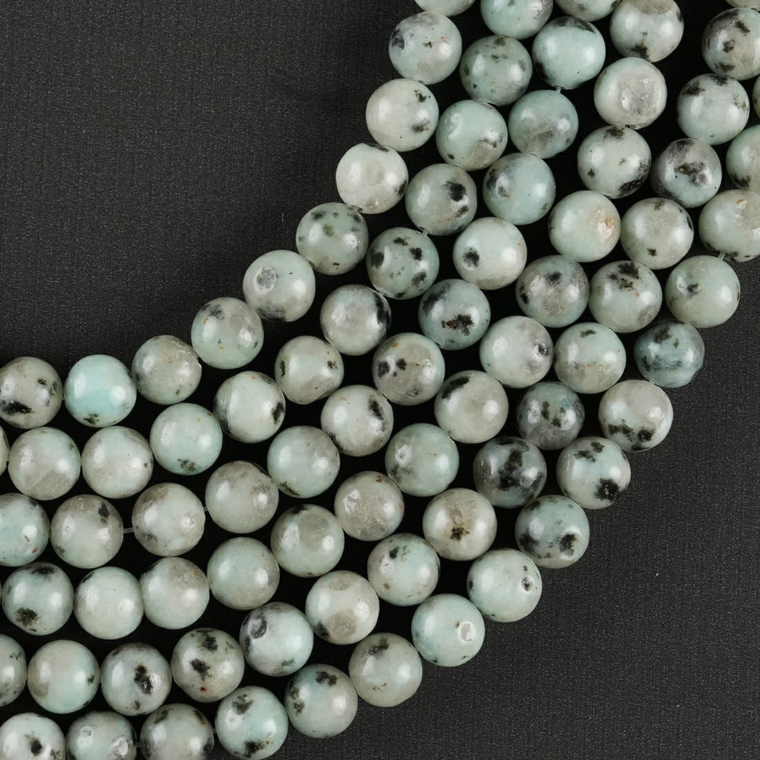 Natural Kiwi Jasper Gemstone 4 MM Round Smooth Beads 10 Strand: Kiwi Jasper Gemstone 4 MM Round Smooth Beads 10 Strand Product Type : Loose Beads Strand Gemstone : Kiwi Jasper Beads Shape : Smooth Beads Size : 4 MM Quantity : 10 Lines Strand Each