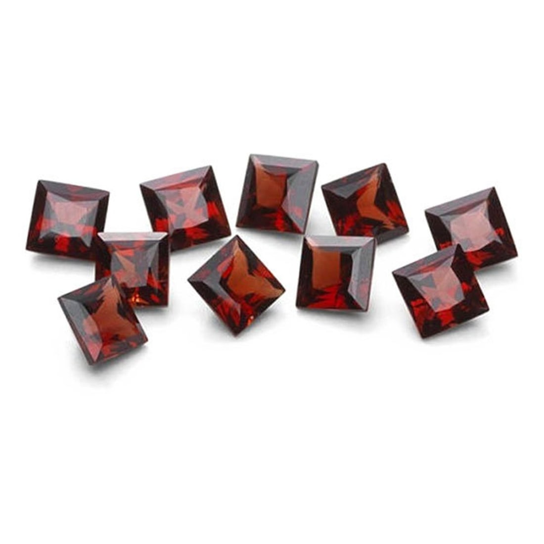 Red Garnet 6 MM Square Faceted Cut 20 Pieces: Natural Red Garnet 6 MM Square Faceted Cut 20 Pieces Gemstone : Red Garnet Shape : Square Size : 6 MM Color : Red Type : Faceted Cut Quantity : 20 Pieces Weight : 29 Ca