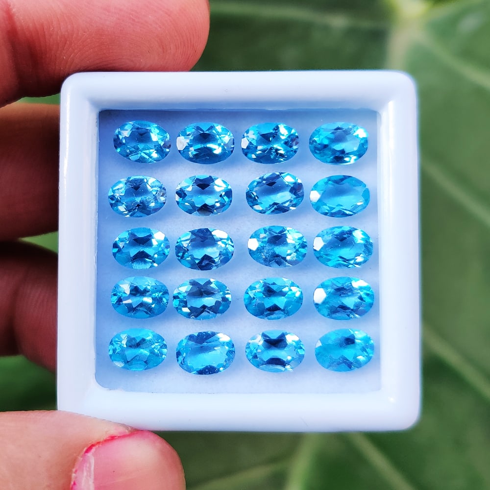 Swiss Blue Topaz 5x3 MM Oval Faceted Cut 25 Pieces: Natural Swiss Blue Topaz 5x3 MM Oval Faceted Cut 25 Pieces Gemstone : Swiss Blue Topaz Shape : Oval Size : 5x3 MM Color : Sky Blue Type : Faceted Cut Quantity : 25 Pieces W
