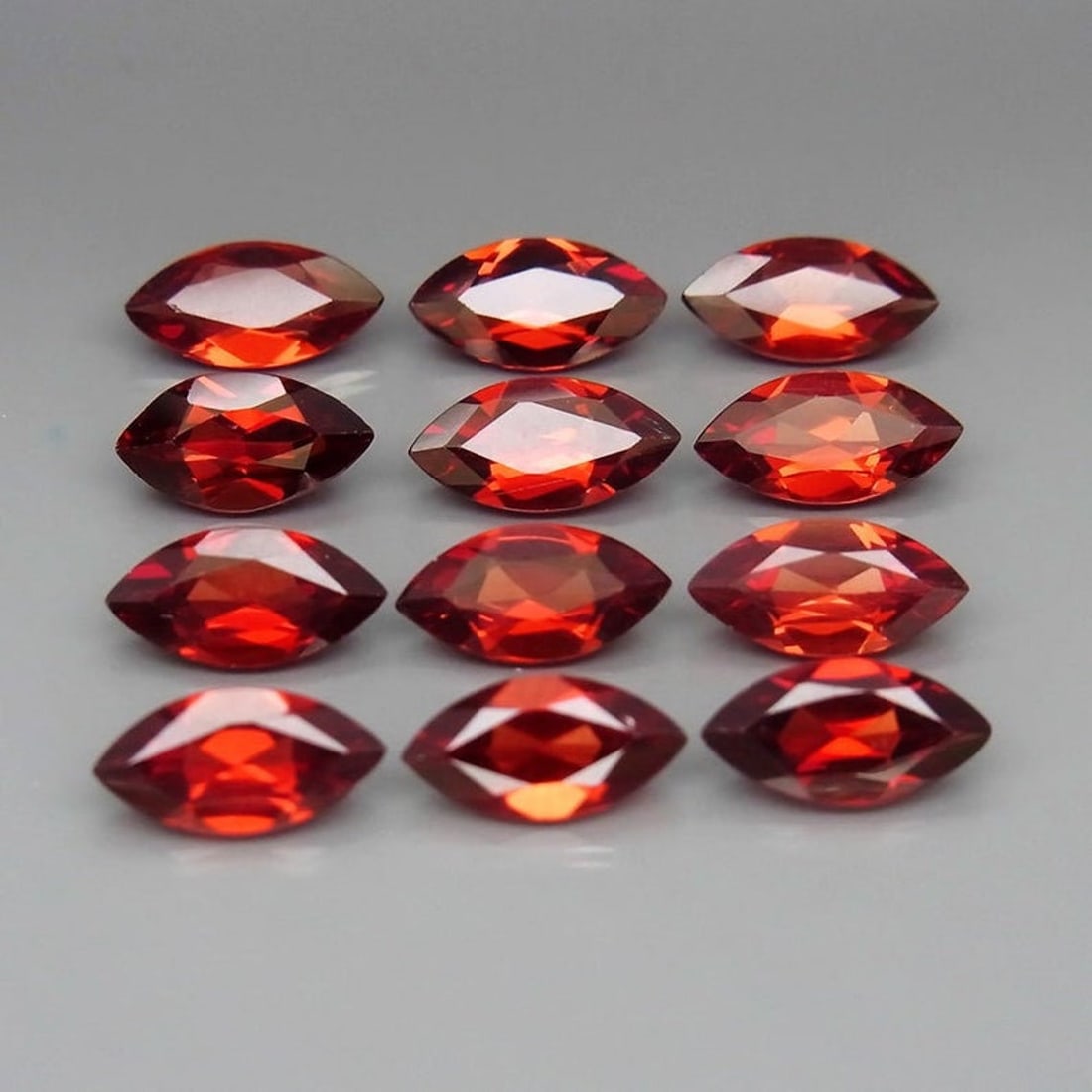 Red Garnet 4x8 MM Marquise Faceted Cut 50 Pieces: Natural Red Garnet 4x8 MM Marquise Faceted Cut 50 Pieces Gemstone : Red Garnet Shape : Marquise Size : 4x8 MM Color : Red Type : Faceted Cut Quantity : 50 Pieces Weight : <