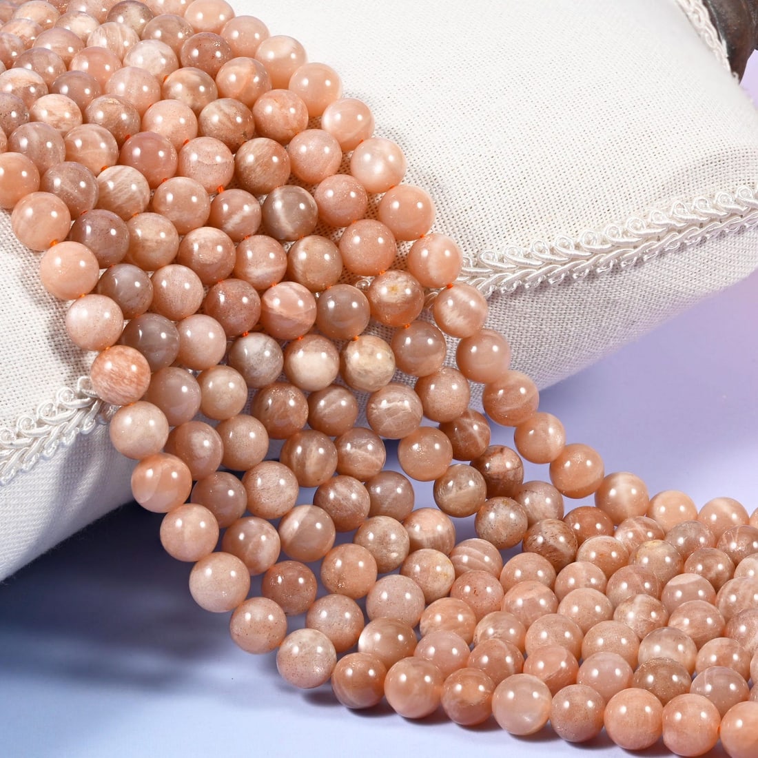 Natural Sunstone Gemstone 6 MM Round Smooth Plain Beads 10 Strand: Natural Sunstone Gemstone 6 MM Round Smooth Plain Beads 10 Strand Product Type : Loose Beads Strand Gemstone : Sunstone Beads Shape : Round Smooth Plain Beads Size : 6 mm Quantity : 10 Lin