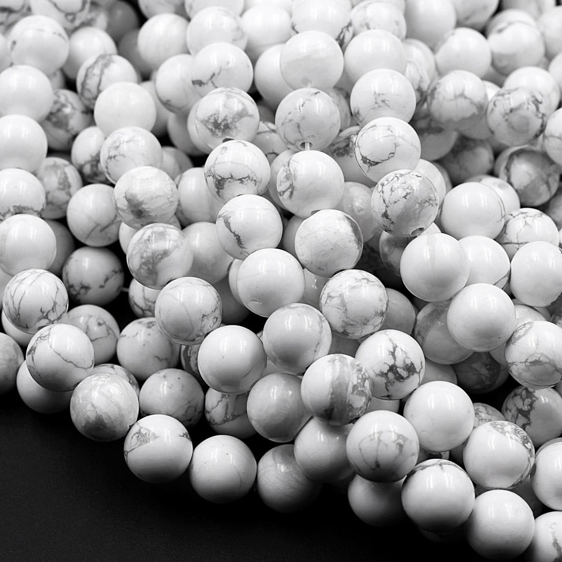 Natural Howlite Gemstone 8 mm Round Smooth Plain Beads 10 Strand (1 of 9)