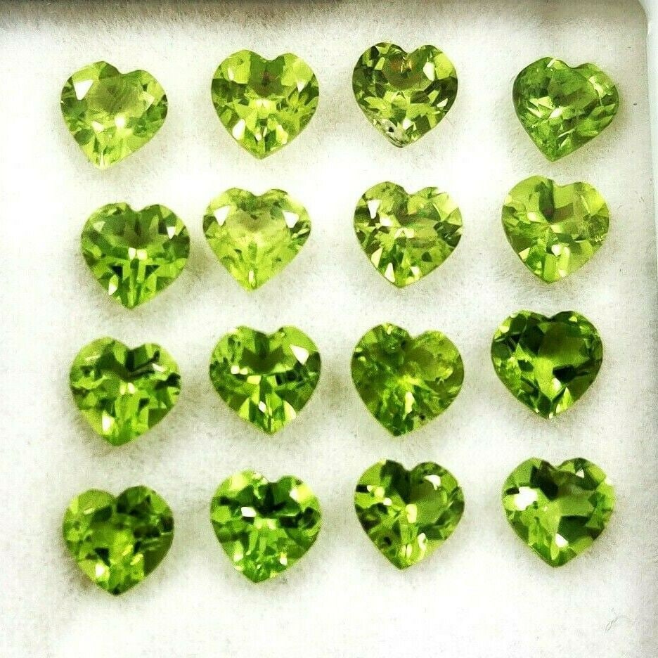 Peridot 6x6 MM Heart Faceted Cut 25 Pieces (1 of 3)