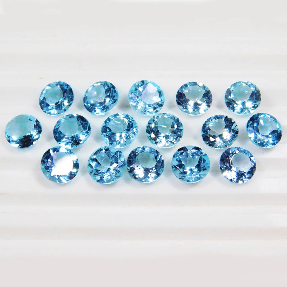 Blue Topaz 6 MM Round Faceted Cut 25 Pieces: Natural Blue Topaz 6 MM Round Faceted Cut 25 Pieces Gemstone : Blue Topaz Shape : Round Size : 6 MM Color : Sky Blue Type : Faceted Cut Quantity : 25 Pieces Weight : 25