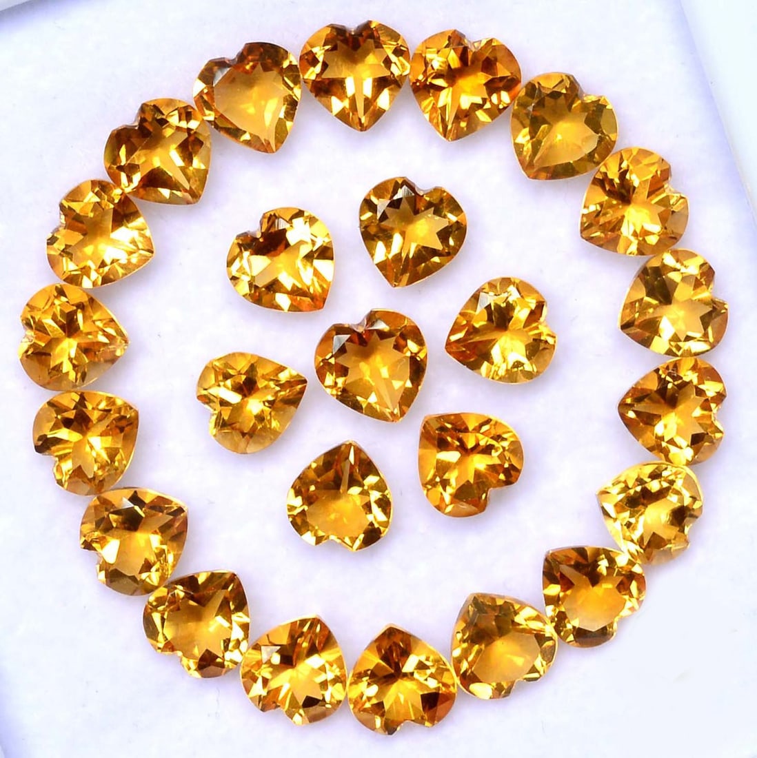 Citrine 5x5 MM Heart Faceted Cut 50 Pieces: Natural Citrine 5x5 MM Heart Faceted Cut 50 Pieces Gemstone : Citrine Shape : Heart Size : 5x5 MM Color : Yellow Type : Faceted Cut Quantity : 50 Pieces Weight : 22 Car