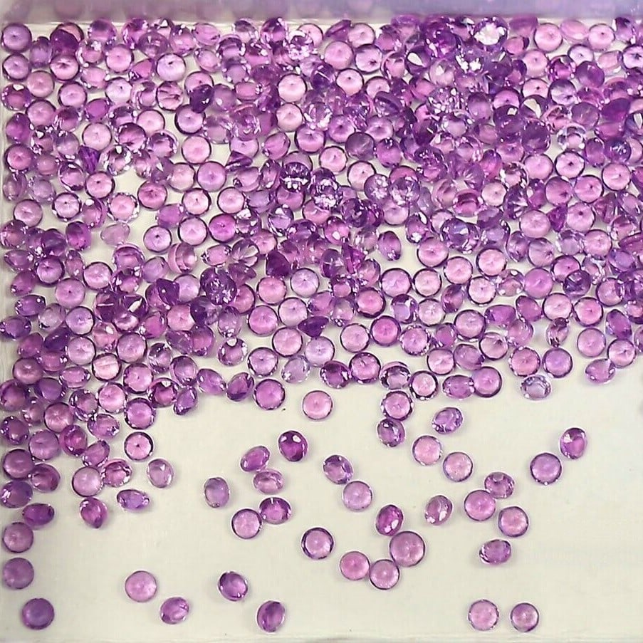 Amethyst 2 MM Round Faceted Cut 250 Pieces: Natural Amethyst 2 MM Round Faceted Cut 250 Pieces Gemstone : Amethyst Shape : Round Size : 2 MM Color : Purple Type : Faceted Cut Quantity : 250 Pieces Weight : 10 Car
