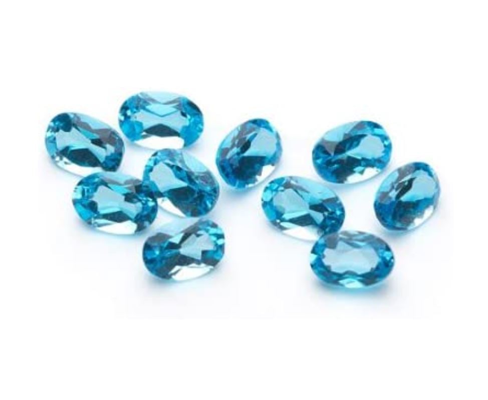 Swiss Blue Topaz 6X4 MM Oval Faceted Cut 25 Pieces: Natural Swiss Blue Topaz 6X4 MM Oval Faceted Cut 25 Pieces Gemstone : Swiss Blue Topaz Shape : Oval Size : 6X4 MM Color : Sky Blue Type : Faceted Cut Quantity : 25 Pieces W