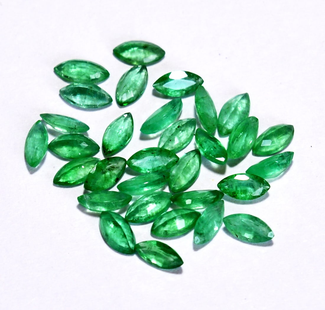 Emerald 2.5x5 MM Marquise Faceted Cut 100 Pieces (1 of 5)
