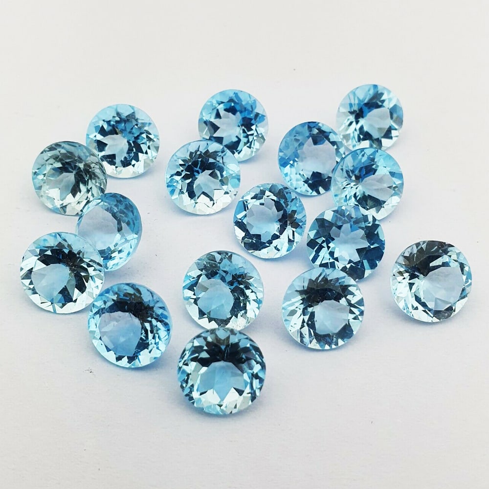 Blue Topaz 5 MM Round Faceted Cut 100 Pieces: Natural Blue Topaz 5 MM Round Faceted Cut 100 Pieces Gemstone : Blue Topaz Shape : Round Size : 5 MM Color : Sky Blue Type : Faceted Cut Quantity : 100 Pieces Weight :
