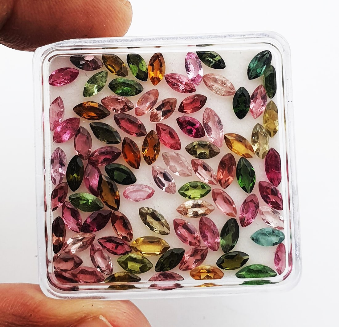Multi Tourmaline 3x6 MM Marquise Faceted Cut 50 Pieces: Natural Multi Tourmaline 3x6 MM Marquise Faceted Cut 50 Pieces Gemstone : Multi Tourmaline Shape : Marquise Size : 3x6 MM Color : Multi Color Type : Faceted Cut Quantity : 50 Pie