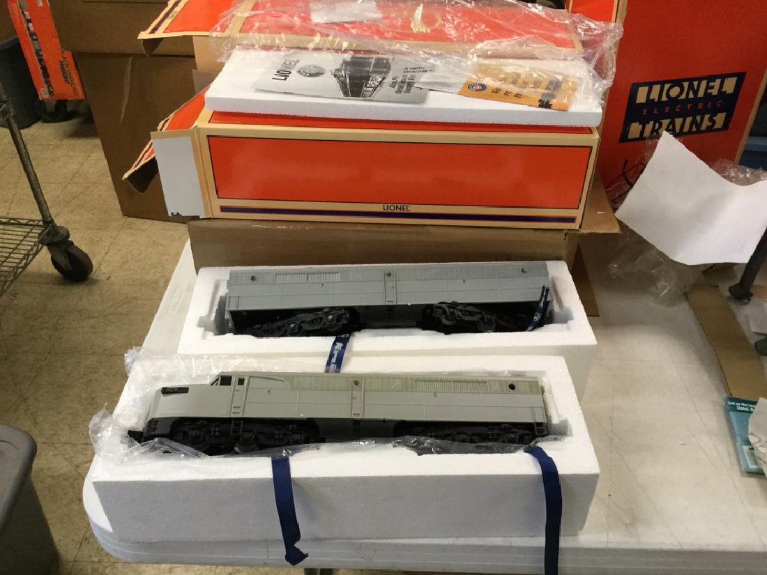 2 PCS LIONEL ENGINES INCLUDING PENNSYLVANIA PB-1 POWER (1 of 3)