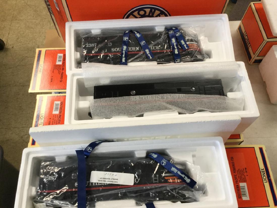 LIONEL DASH-9 NORFOLK SOUTHERN CMD ENGINE, NO 6-18255, (1 of 4)