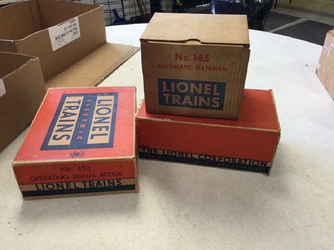 (3) LIONEL TRAIN ACCESSORIES IN ORIGINAL BOXES, BOX (1 of 4)