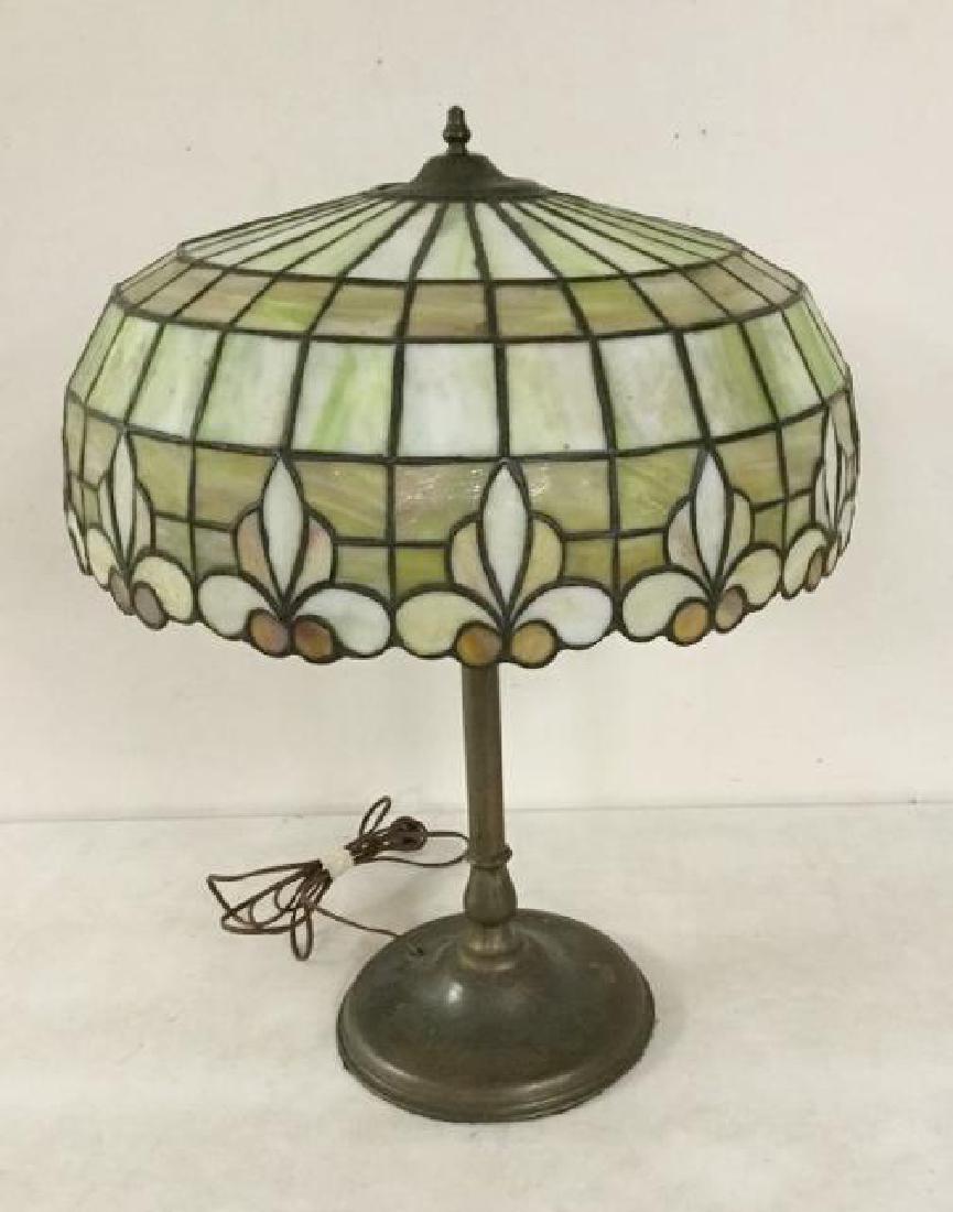 QUALITY CIRCA 1920'S LEADED GLASS TABLE LAMP WITH BRASS (1 of 5)
