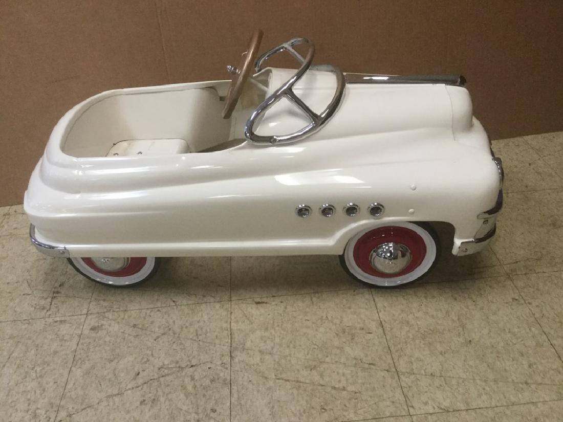 ORIGINAL PORT HOLE BUICK PEDAL CAR, PROFESSIONALLY (1 of 4)