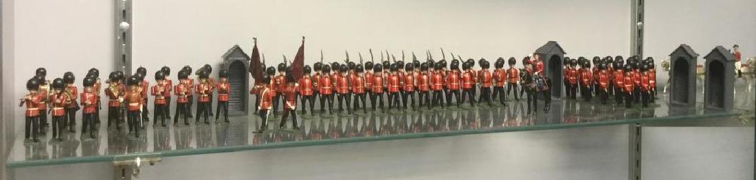 BRITAINS SOLDIERS-84 PC RARE CHANGING OF THE GUARDS (1 of 7)