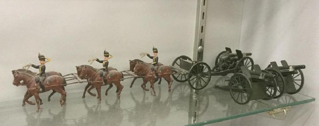 BRITAINS SOLDIERS- 10PCS KINGS ROYAL HORSE ARTILLARY,: BRITAINS SOLDIERS- 10PCS KINGS ROYAL HORSE ARTILARY, CIRCA 1950'S, INCLUDES 6 HORSES WALKING, 3 RIDERS, PULLING A LIMBER 75 MM W/2 ADDITIONAL 75 MM GUNS, 1 ORIGINAL BOX,FROM KINGSTON NY COLLECTOR FROM