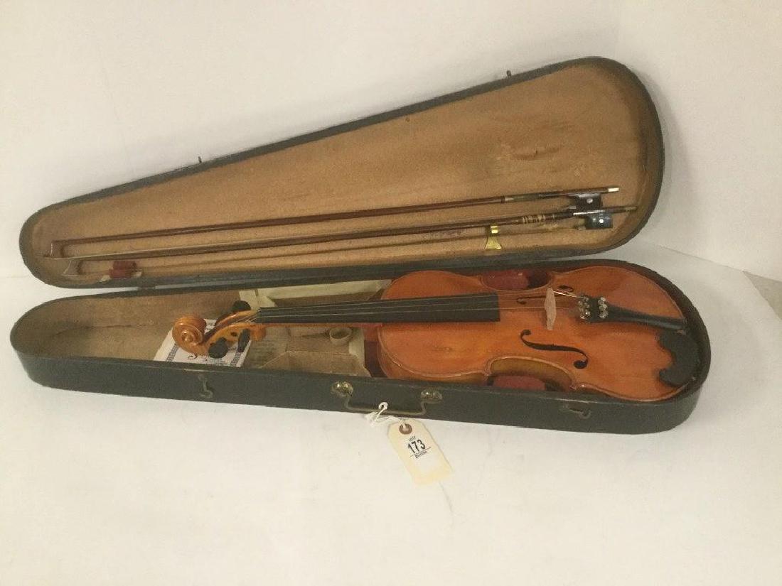 OLDER ESTATE VIOLIN IN WOOD CASE W/2 BOWS, PAPER LABEL (1 of 8)