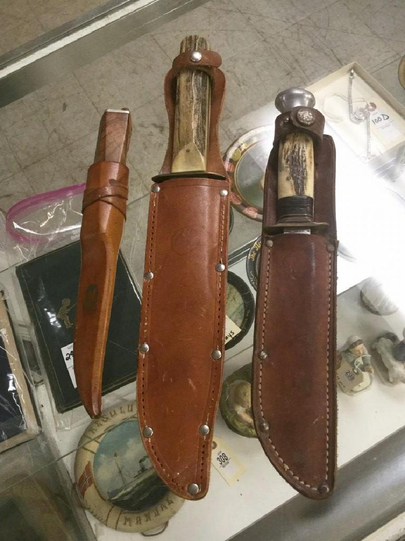 LOT OF 3 ESTATE HUNTING KNIVES IN LEATHER SHEATHS (1 of 9)