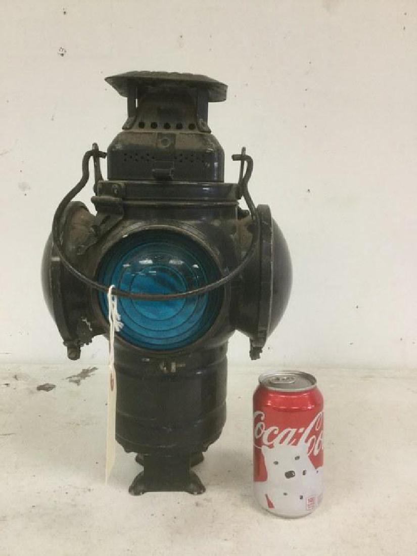 ADLAKE NON-SWEATING RR LAMP, FOUR CURVED GLOBES (1 of 1)