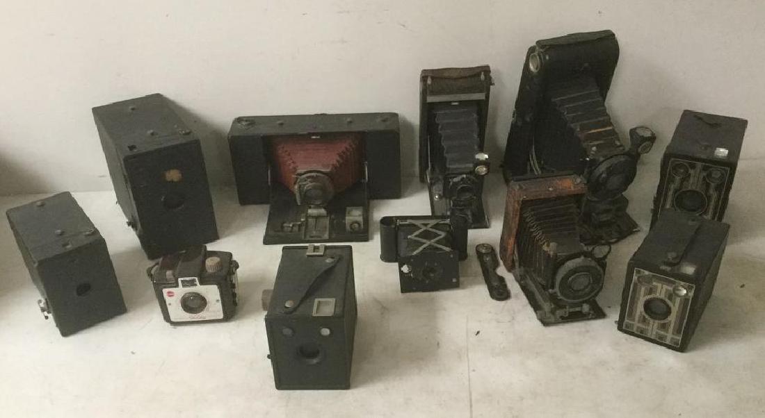 11 ANTIQUE CAMERA LOT INCL. NO. 1 A KODAK AUTOGRAPHIC (1 of 4)