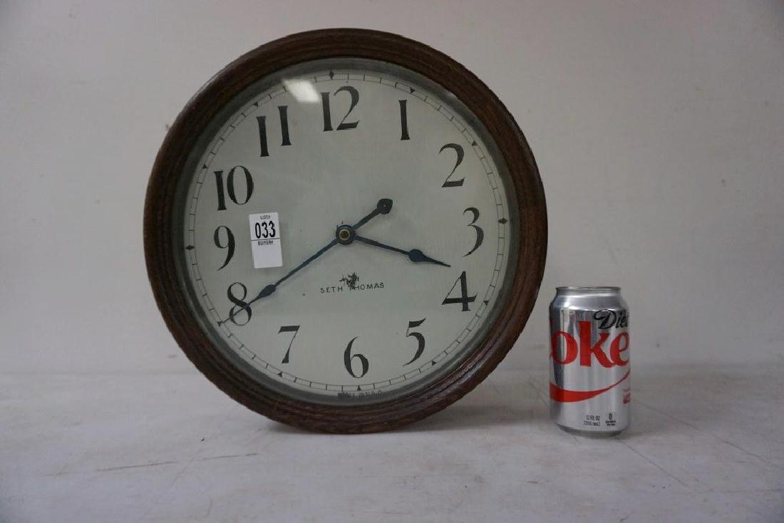 SETH THOMAS ROUND OAK BATTERY OPERATED WALL CLOCK,