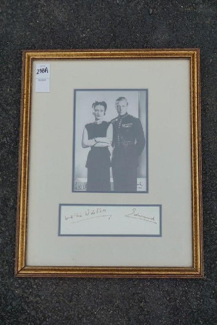 EDWARD DUKE OF WINDSOR AND WALLIS DUCHESS OF WINDSOR (1 of 2)