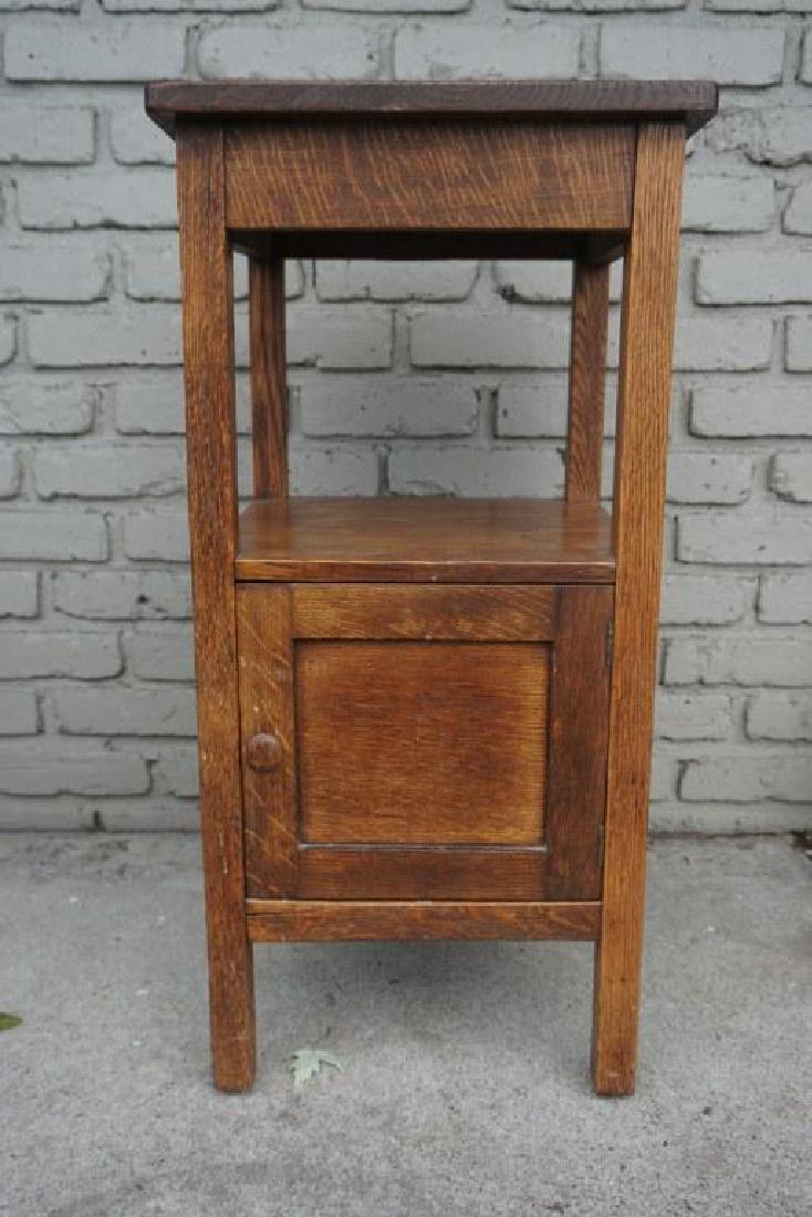PAINE FURNITURE CO. MISSION OAK STYLE 1 DOOR STAND, (1 of 4)