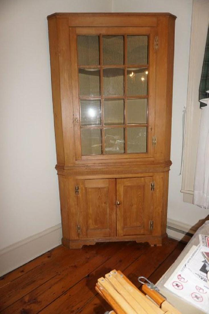 GOOD LOOKING 2 PART PINE CORNER CUPBOARD, HAS SOME (1 of 5)