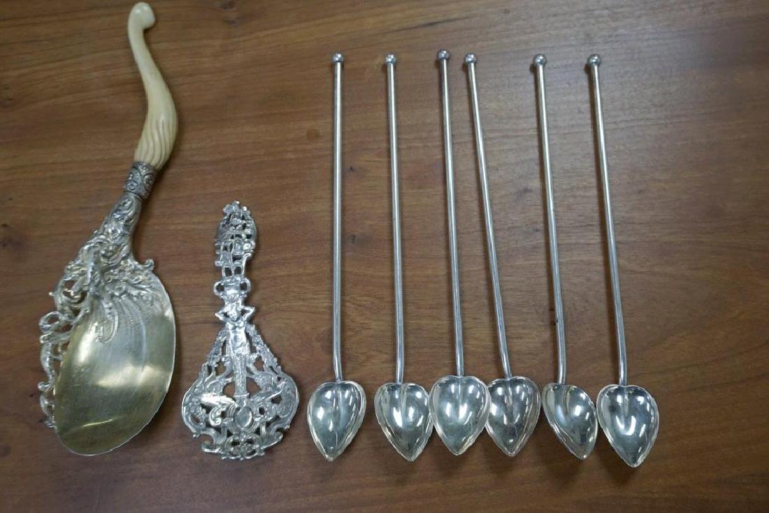 STERLING SILVER LOT INCL. 2 FANCY SERVING SPOONS & 6