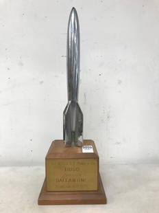 23RD WORLD S.F.CONVENTION HUGO AWARD, PUBLISHER-: 23RD WORLD S.F.CONVENTION HUGO AWARD, PUBLISHER- BALLANTINE LON CON II 1965, MEASURES 18" HIGH, FROM THE BEARSVILLE ESTATE OF BETTY & IAN BALLANTINE, FOUNDERS OF BANTAM & BALLANTINE BOOKS AND ICONS