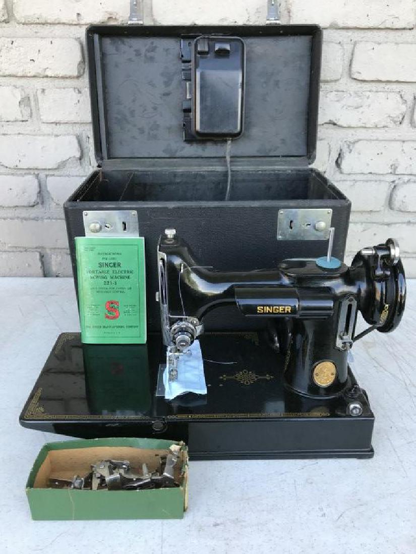 SINGER FEATHERWEIGHT SEWING MACHINE, VERY NICE: SINGER FEATHERWEIGHT SEWING MACHINE, VERY NICE CONDITION, IN CASE WITH ATTACHMENTS AS PICTURED, SERIAL # EF910006
