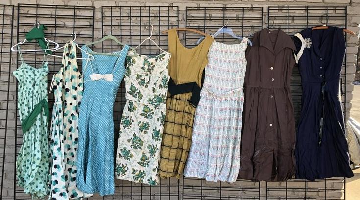 (8) VINTAGE LADIES SLEEVELESS SUMMER DRESSES, NICE: (8) VINTAGE LADIES SLEEVELESS SUMMER DRESSES, NICE DESIGN, COLORS, ETC. FROM SAME ESTATE AS OTHERS ALL THESE CLOTHES ARE FROM ONE WOMAN'S ESTATE IN KINGSTON, N.Y., SOME WERE HER GRANDMOTHERS, AND STOR