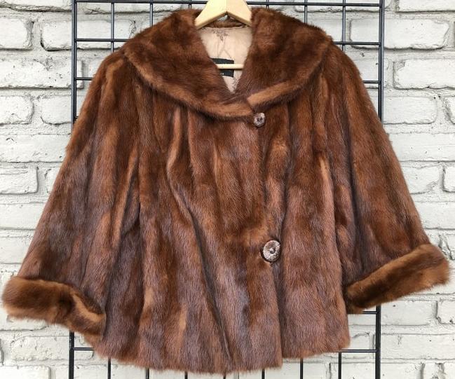 VINTAGE SHORT MINK COAT, LABEL READS GASTON ST.-HILAIRE: VINTAGE SHORT MINK COAT, LABEL READS GASTON ST.-HILAIRE QUEBECâ€¦..VERY NICE CONDITION, COOL BUTTONS, CAME FROM NICE ESTATE AS OTHER VINTAGE CLOTHESâ€¦â€¦
