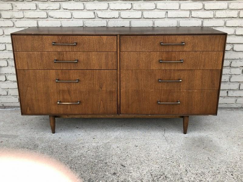 3 PCS. JOHN STUART DANISH MODERN DRESSERS & NIGHTSTAND: 3 PCS. JOHN STUART DANISH MODERN DRESSERS & NIGHTSTAND, FROM LOCAL ESTATE IN HUDSON VALLEY, MARKED INSIDE DRAWERS, CLEAN CONDITION, SOME NORMAL WEAR TO TOPS, AND A FEW SLIVERS OF VENEER OFF. THEY MEAS