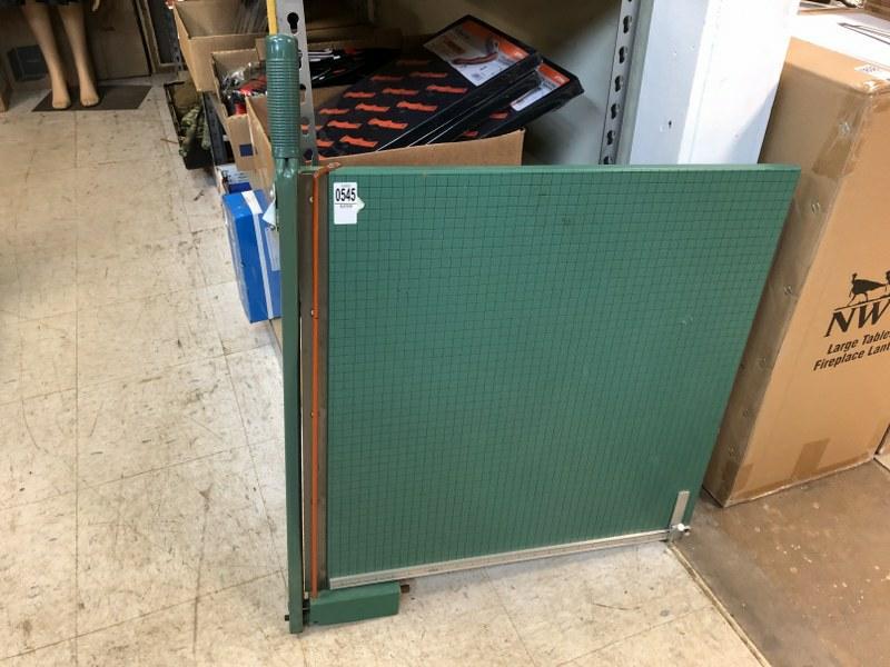 PAPER CUTTER: PAPER CUTTER