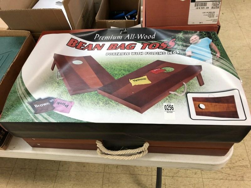 2 BEAN BAG TOSS GAMES: 2 BEAN BAG TOSS GAMES
